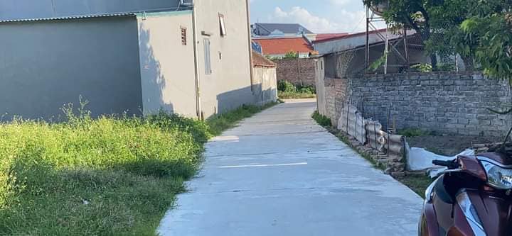 Cần bán 240m2 đất thổ cư tại Quế võ cách thị trấn phố mới 1,5km