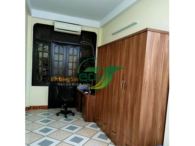 Nhà phố Nguyễn Sơn, Long Biên, diện tích 47m2, ngõ ô tô rộng, giá 4.8 tỷ