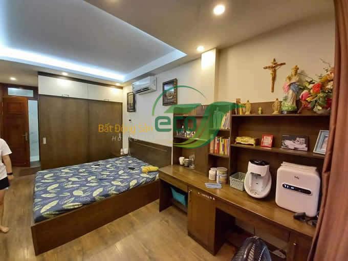 BÁN NHÀ PHÂN LÔ TRẦN VĨ CẦU GIẤY Ô TÔ VÀO NHÀ HAI MẶT THOÁNG BA BƯỚC RA PHỐ 6.5 TỶ