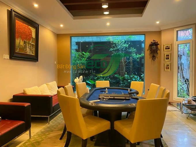 Bán nhà mặt phố Tây Hồ, diện tích 315m2, 5 tầng (thang máy), mặt tiền 15m, giá chào 79 tỷ, (có thương lượng)