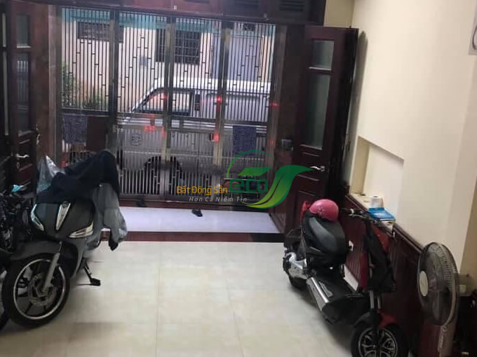 Bán nhà riêng Bùi Xương Trạch, ngõ rộng, ô tô tránh nhau, diện tích 44m2, 5 tầng, mặt tiền 3.7m, giá chào 5.7 tỷ
