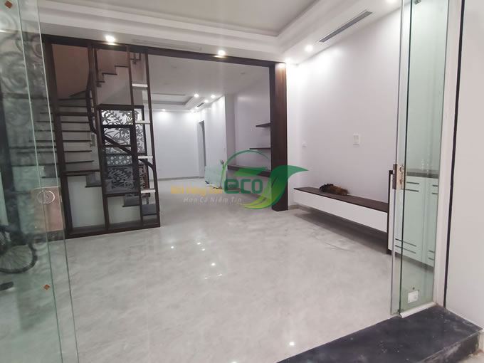 Bán nhà riêng tại Cù Chính Lan, nhà mới xây, diện tích 65m2, 5 tầng, mặt tiền 5.3m, giá chào 8.2 tỷ