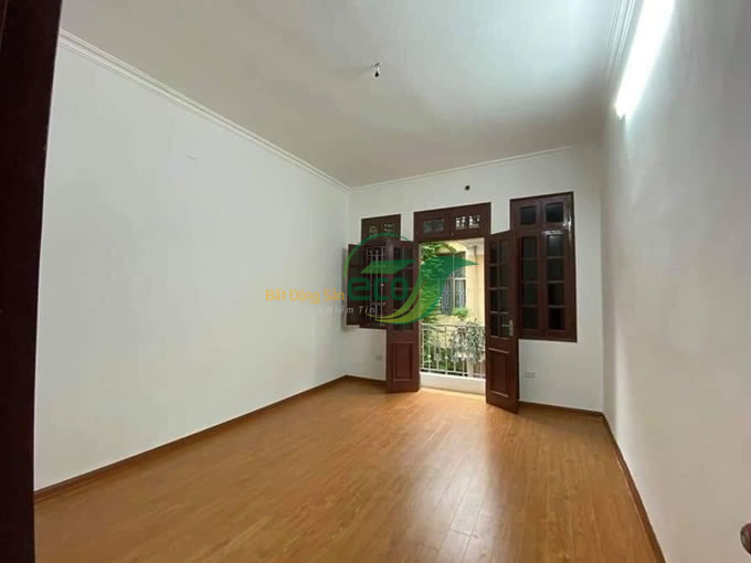 Bán nhà Lê Trọng Tấn, diện tích 31m2, 4 tầng, mặt tiền 3.8m, giá chào 5.3 tỷ