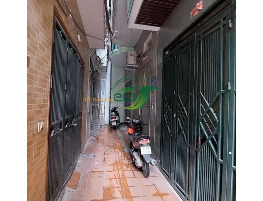 Bán nhà phân lô Vương Thừa Vũ, Thanh Xuân, diện tích 34m2, 3 tầng, mặt tiền 3m, giá chào 3.5 tỷ