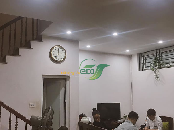 Bán nhà riêng, lô góc, ngay cạng Royal City, diện tích 39m2, 4 tầng, mặt tiền 6m, giá chào 3.95 tỷ