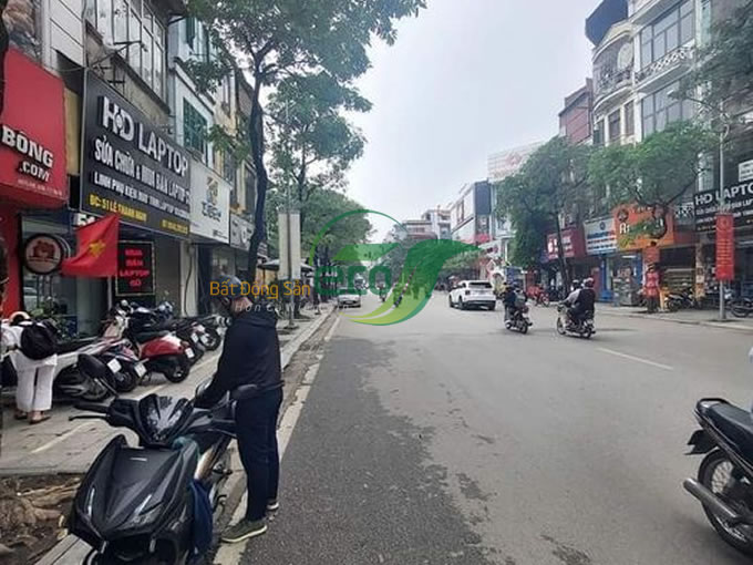Bán đất 2 mặt phố Lê Thanh Nghị, diện tích 64m2, 1 tầng, giá chào 22.x tỷ, (có thương lượng)
