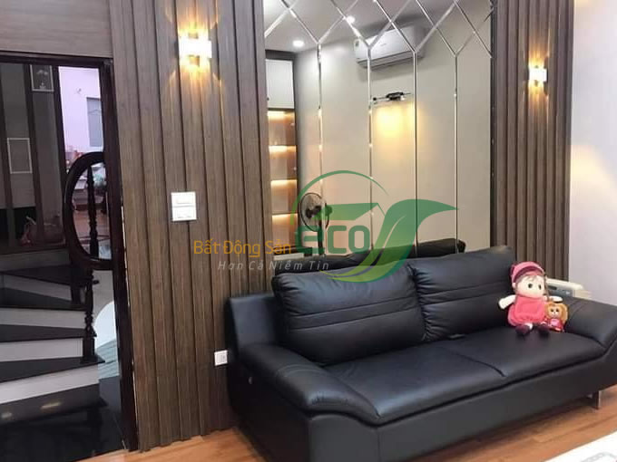 Bán nhà phố Minh Khai, diện tích 57m2, 4 tầng (gara), mặt tiền 5m, giá chào 9.x tỷ, (có thương lượng)