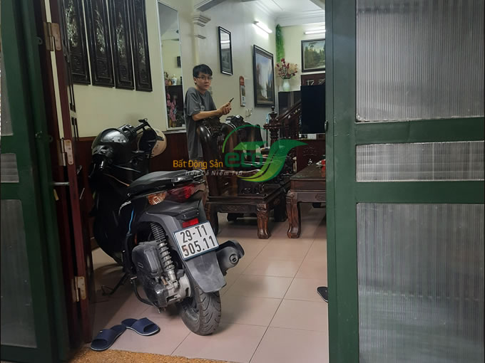 Bán nhà 4 tầng Bùi Xương Trạch