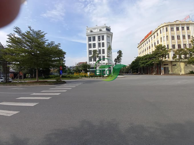 Bán đất 2 mặt tiền Lạc Long Quân Bắc Ninh