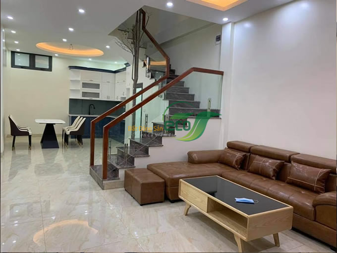 Bán nhà 5 tầng Hoa Bằng
