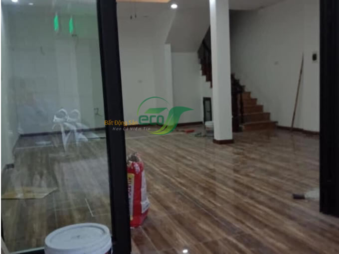 Bán nhà riêng tại Cầu Giấy diện tích 55m2, số tầng 4, mặt tiền 5.5m, giá chào 10.5 tỷ