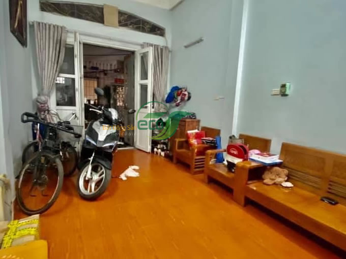 Bán nhà riêng tại Phạm Văn Đồng, Cầu Giấy diện tích 35/38m2, số tầng 3, mặt tiền 3.3m, giá chào 3.1 tỷ