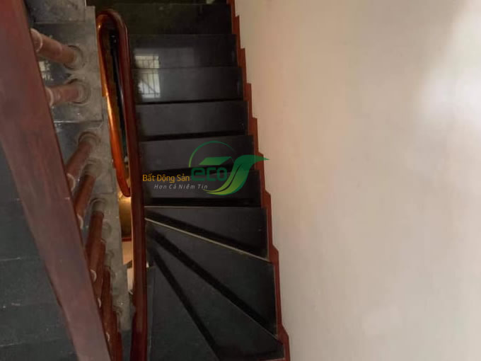 Bán nhà riêng tại Trần Thái Tông, Cầu Giấy diện tích 50m2, số tầng 5, mặt tiền 3.5m, giá chào 5.3 tỷ