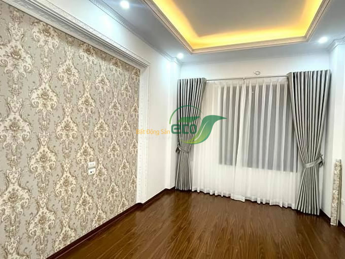 Bán nhà riêng tại Nguyền Khang, Cầu Giấy diện tích 40m2, số tầng 4, mặt tiền 3.5m, giá chào 5.3 tỷ