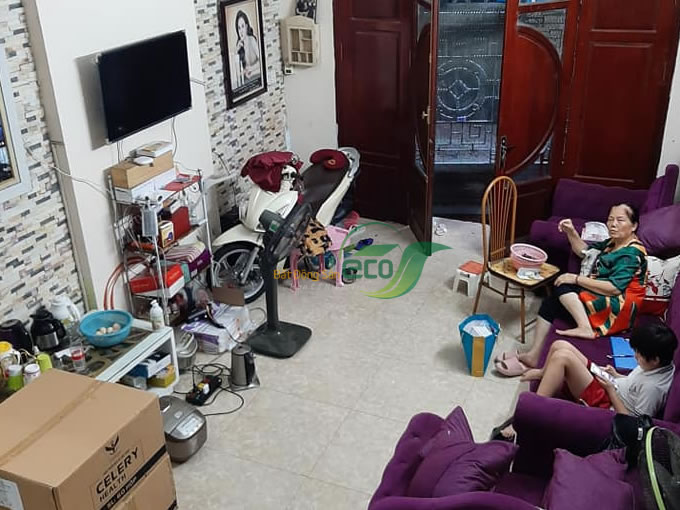 Bán nhà riêng tại Lạc Long Quân, Cầu Giấy diện tích 41m2, số tầng 5, mặt tiền 4.2m, giá chào 4.2 tỷ