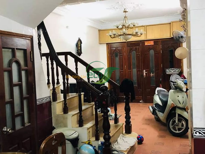 Bán nhà riêng tại Thái Thịnh, Đống Đa diện tích 41.5m2, số tâng 5,  mặt tiền 3.2m, giá chào 4.8 tỷ