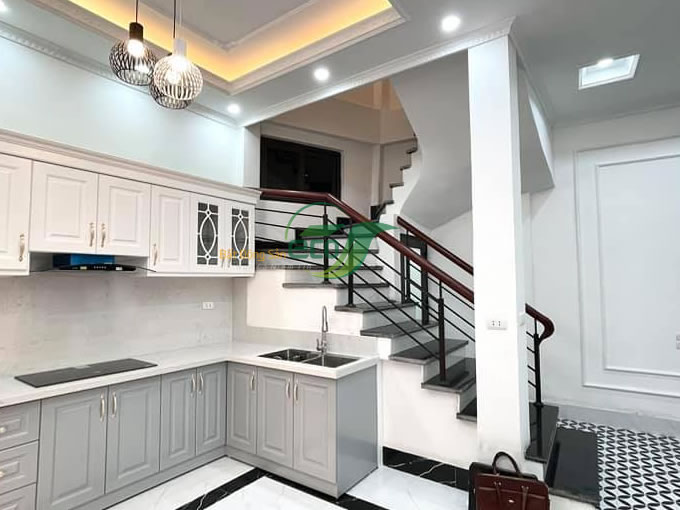 Bán nhà riêng tại Thái Thịnh, Đống Đa diện tích 46m2, số tâng 4, mặt tiền 5m, giá chào 4.5 tỷ