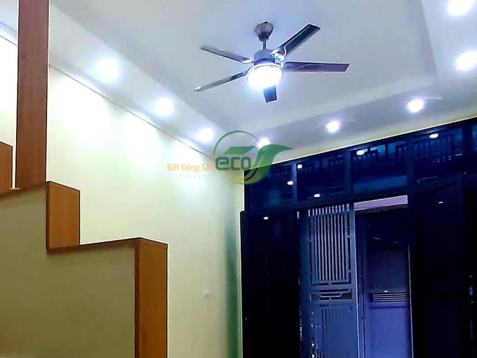 Bán nhà riêng tại Láng, Đống Đa diện tích 45m2, số tầng 5, mặt tiền 3.43m, giá chào 3.9 tỷ