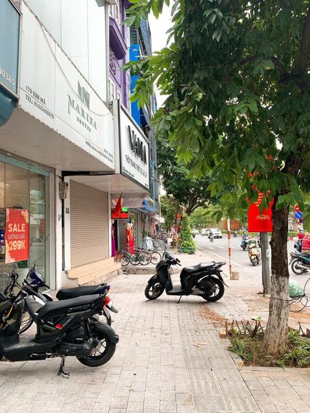 CẦN BÁN GẤP NHÀ KIM MÃ, 2 MẶT TIỀN TRƯỚC SAU, VỈA HÈ RỘNG,TRÊN MẶT PHỐ, DT 73M2, GIÁ 33.5 T