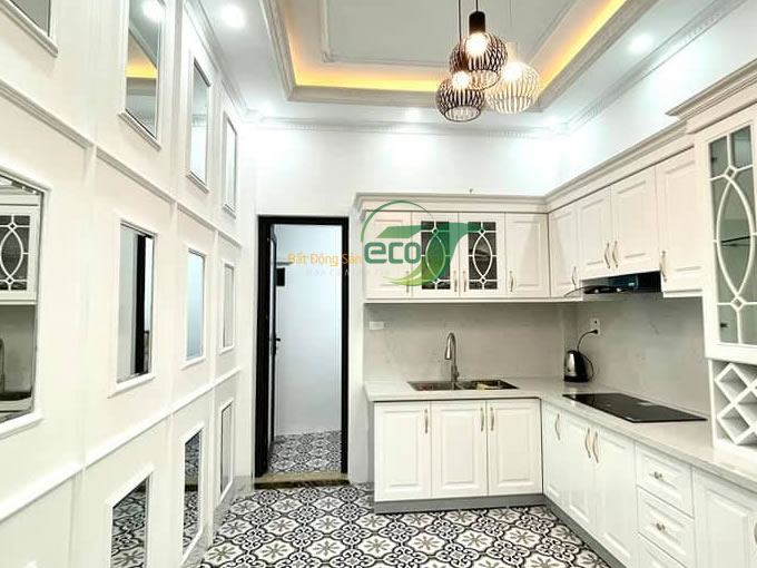 Bán nhà riêng tại Thịnh Hào, Đống Đa diện tích 54m2, số tầng 5, mặt tiền 3m, giá chào 5.4 tỷ