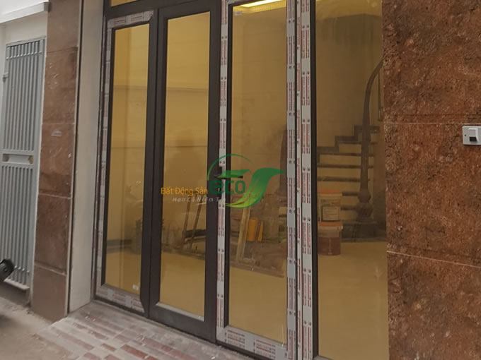 Bán nhà riêng tại Võng Thị, Tây Hồ diện tích 45m2, số tầng 5, mặt tiền 6m, giá chào 8.5 tỷ