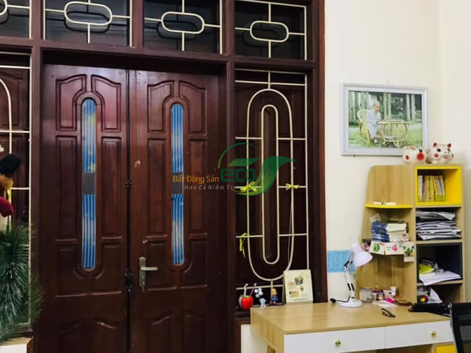 Bán nhà riêng tại Bùi Xương Trạch, Thanh Xuân diện tích 40m2, số tầng 5, mặt tiền 4.6m, giá chào 5.4 tỷ