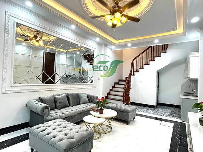 Bán nhà riêng tại Cầu Giấy diện tích 35/37m2, số tầng 5, mặt tiền 4.2m, giá chào 4.7 tỷ