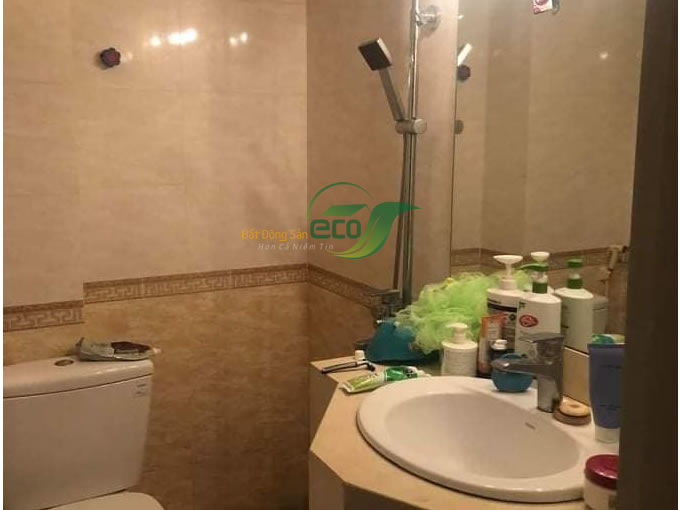Bán nhà riêng tại Nguyễn Khánh Toàn, Cầu Giấy diện tích 58m2, số tầng 5, mặt tiền 4m, giá chào 8.6 tỷ