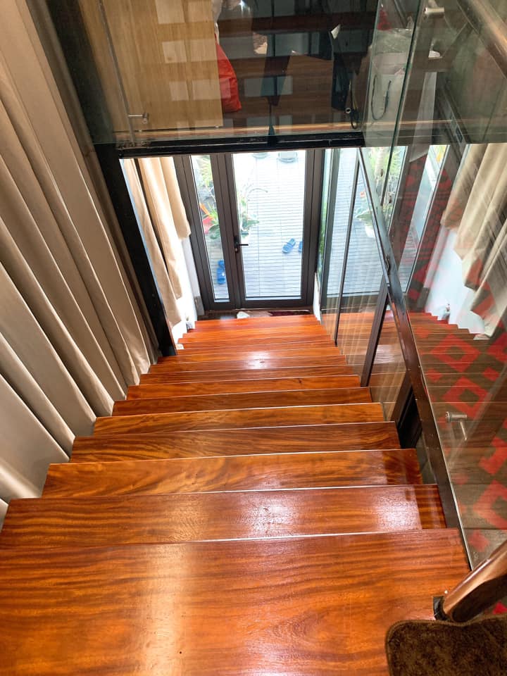 BÁN NHÀ MẶT PHỐ VIEW MẶT HỒ THANH NIÊN, DT 80M2, GIÁ 72 TỶ