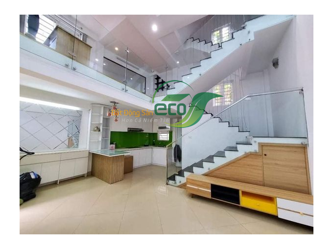 Bán nhà riêng tại Cầu Diễn diện tích 30m2, nhà 5 tầng, sổ đỏ vuông vắn, giá thương lượng