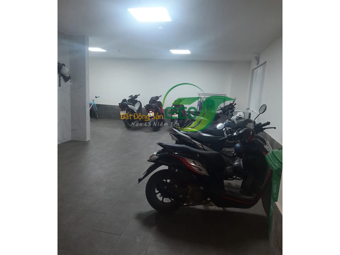 Bán nhà riêng tại Ngọc Hà, Đống Đa diện tích 194m2, số tầng 9, mặt tiền 9.5m, giá chào 39.5 tỷ