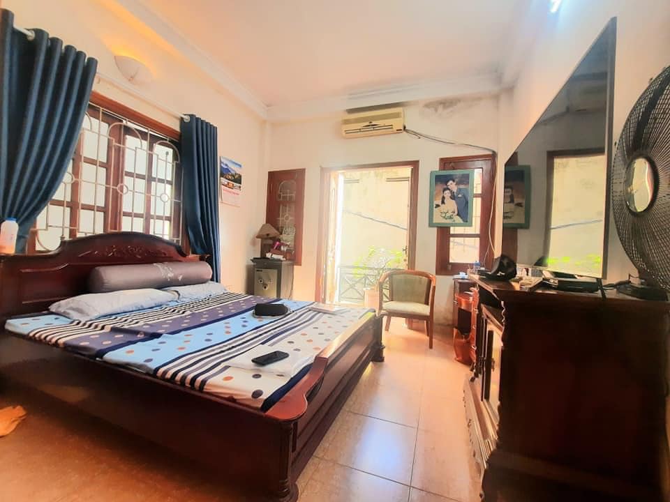 BÁN NHÀ LẠC LONG QUÂN, LÔ GÓC 3 MẶT, Ô TÔ TRÁNH, DT 50M2, GIÁ 6.3 TỶ