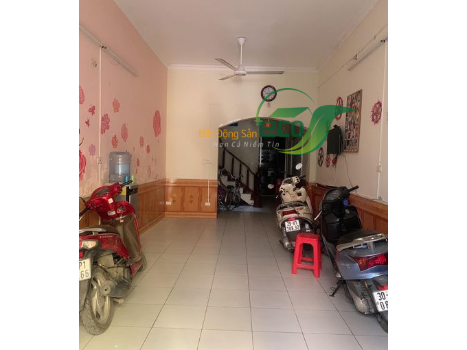 Bán nhà riêng tại Nghi Tàm, Tây Hồ diện tích 88m2, số tầng 4, mặt tiền 4m, giá chào 13 tỷ